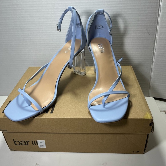 Heels - Picture 2 of 6